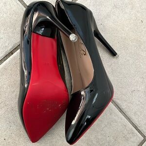 Size 6.5 red bottom heels